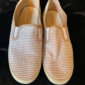 American Eagle flats size 8